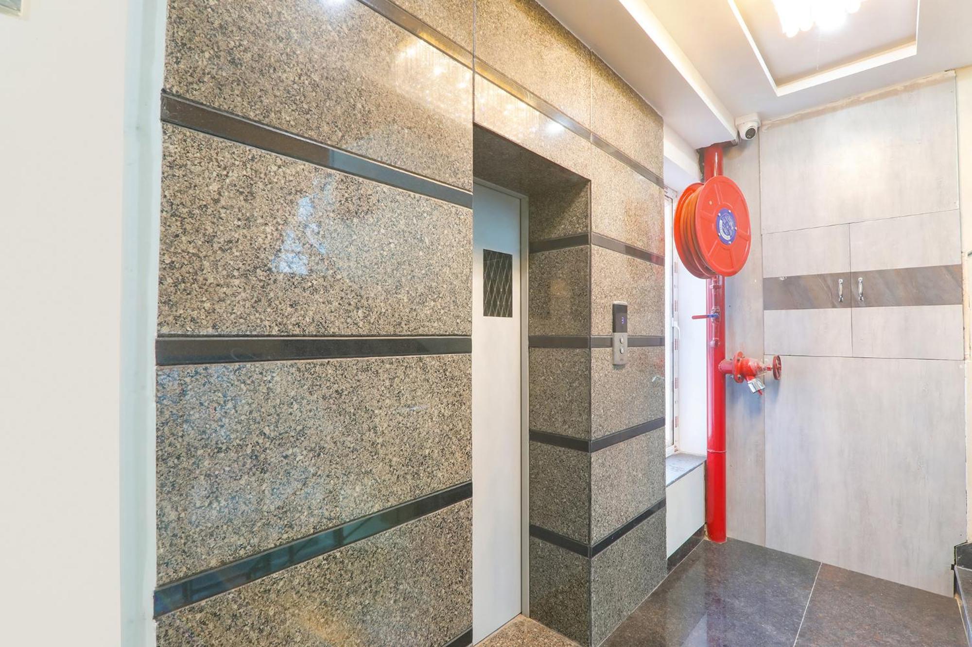 Fabexpress Grand Inn I Chinhat Ngoại thất bức ảnh